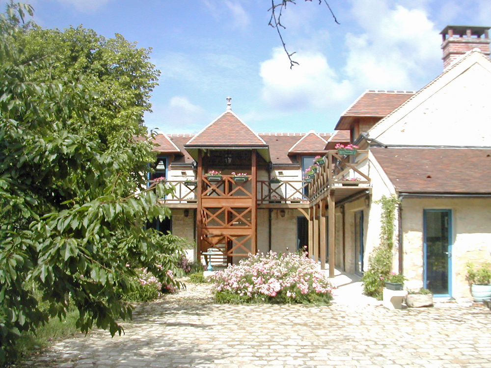 Bed and Breakfast Le Clos Fleuri Bois-le-Roi  Exterior foto